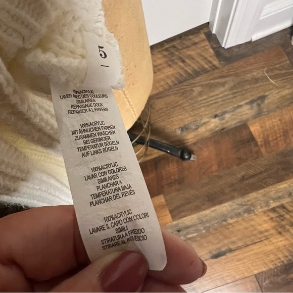 Pretty little thing oversize chunky sweater with cowl neck,smalll - Picture 7 of 7